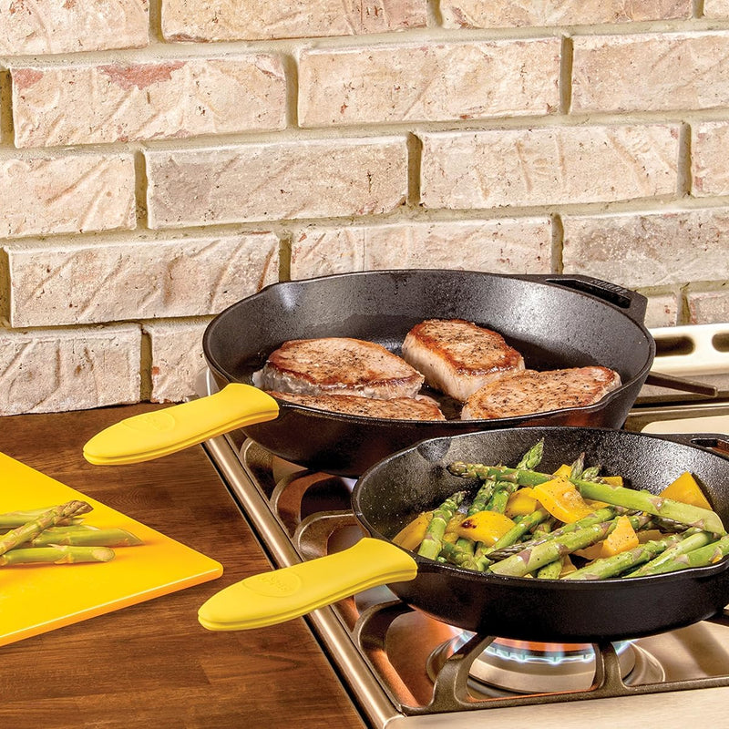 Lodge Pre-Seasoned Cast Iron Skillet Frying Pan. Made in The USA. 26 cm/10.25 inch, Multi-Coloured, 10.25-Inch